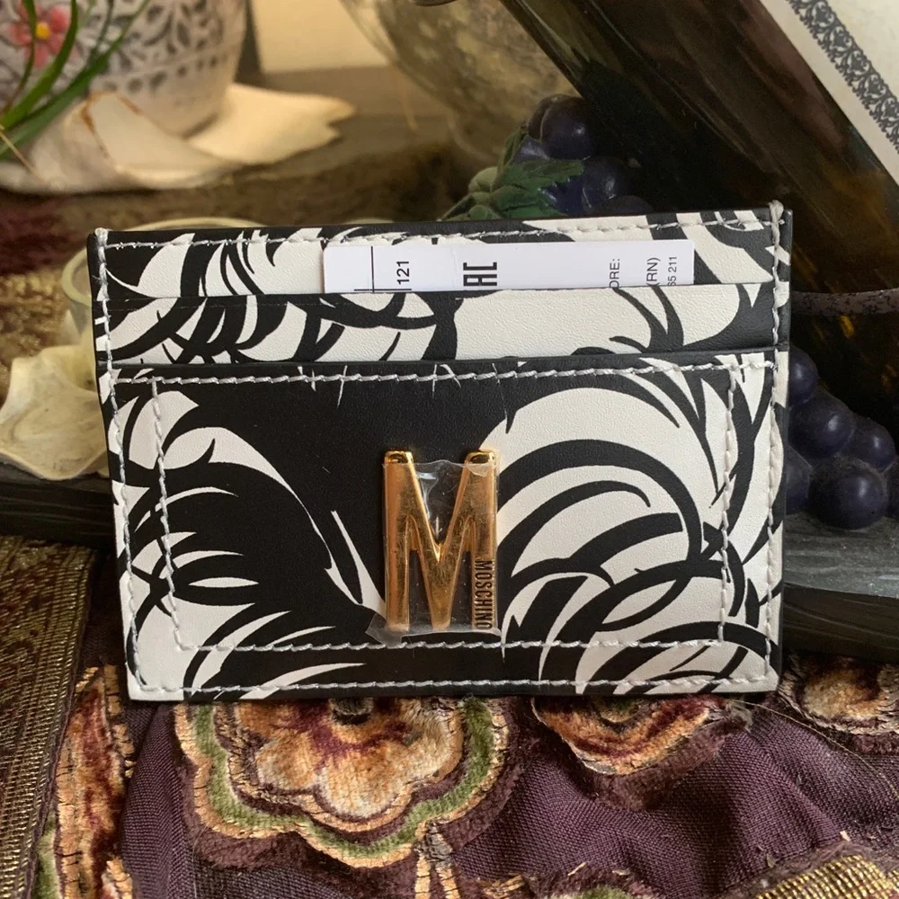 Authentic MOSCHINO stripes design Leather Logo card case - Picture 4 of 10